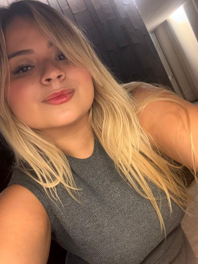Chica busca chico en Valencia: Chica busca chico