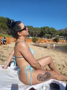 613876266: Chica busca chico en Barcelona