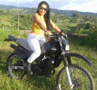 Chica busca chico en Granada: 