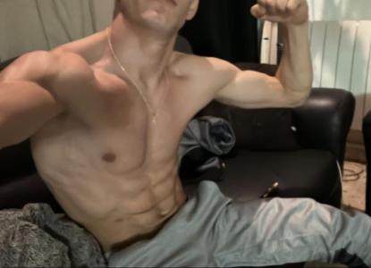 643288809: Chico busca chica en Málaga