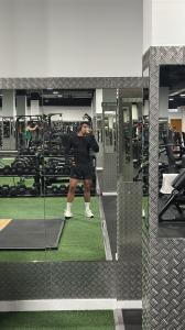 613279905: Chica busca chico en Sevilla