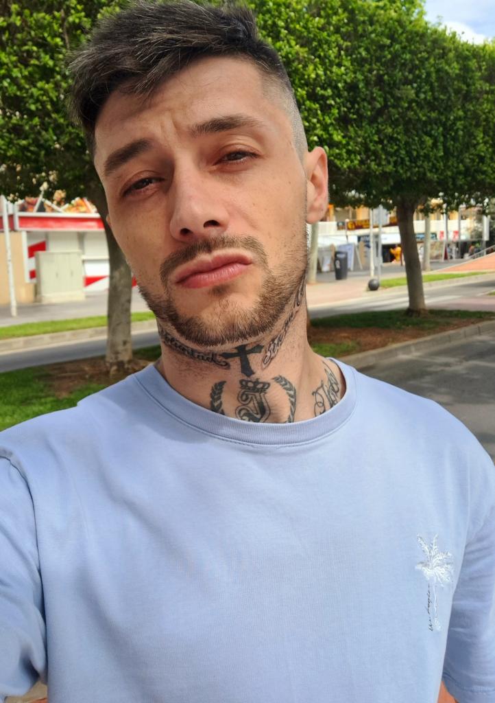 Chico busca chica en Málaga: 