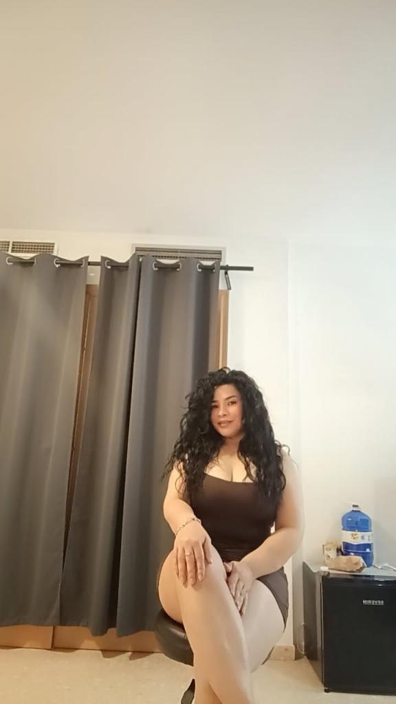 Chica busca chico en Almería: 