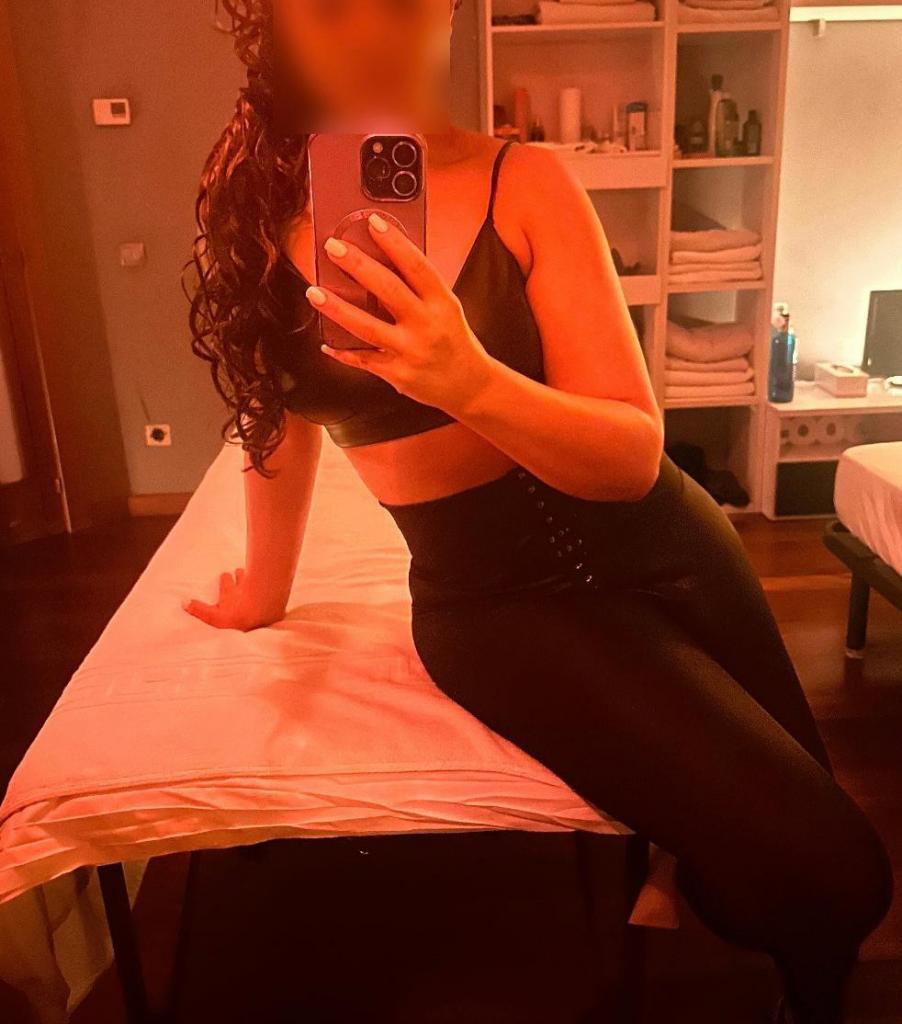 Chica busca chico en Almería: 