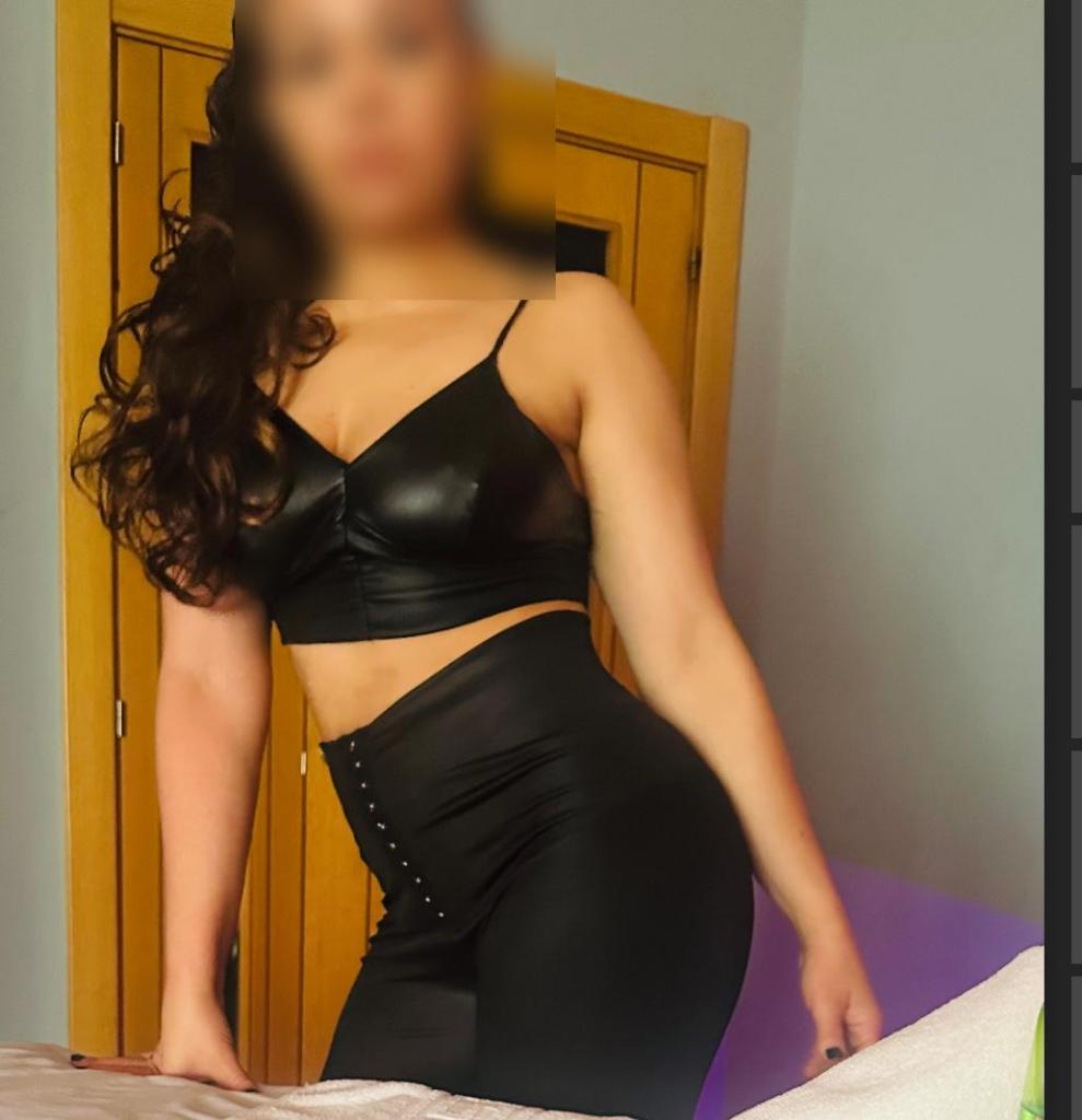 Chica busca chico en Almería: 