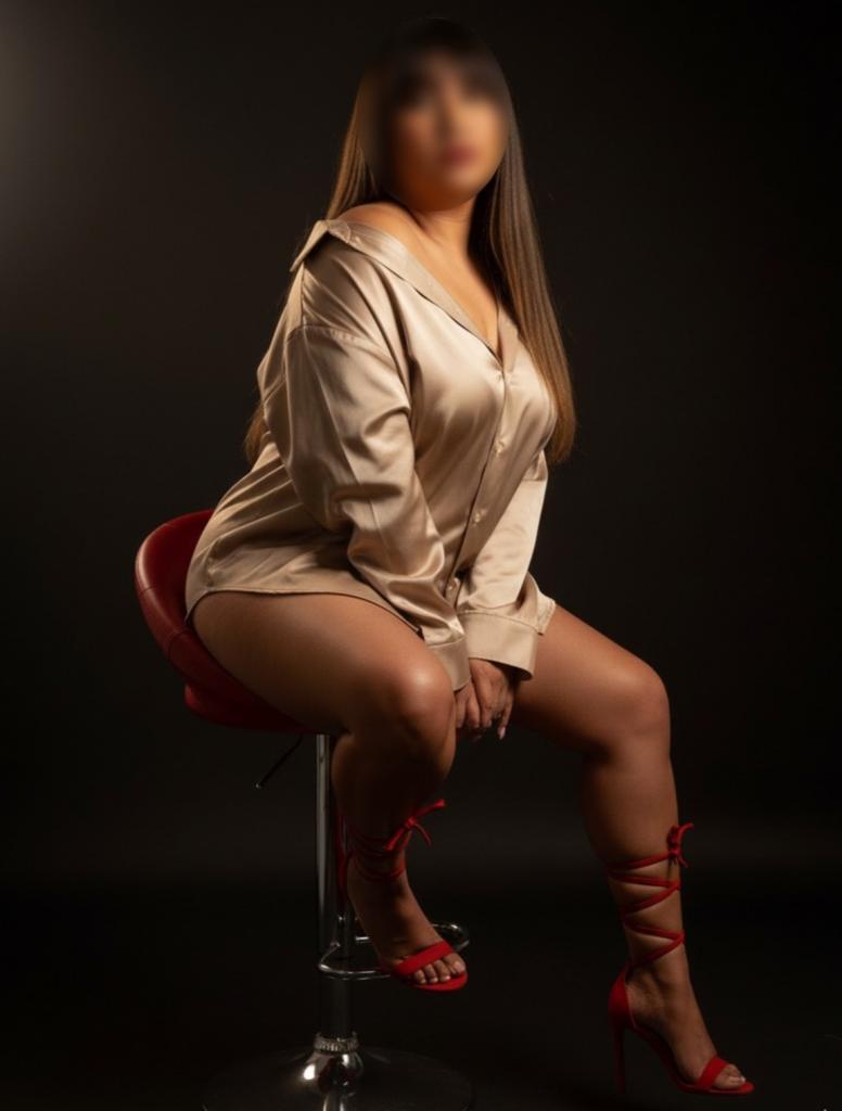 612415372: Chica busca chico en Barcelona