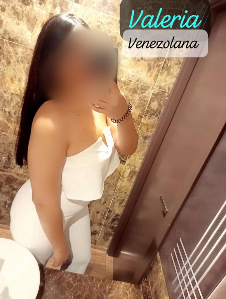 Chica busca chico en Alicante: Chica busca chico