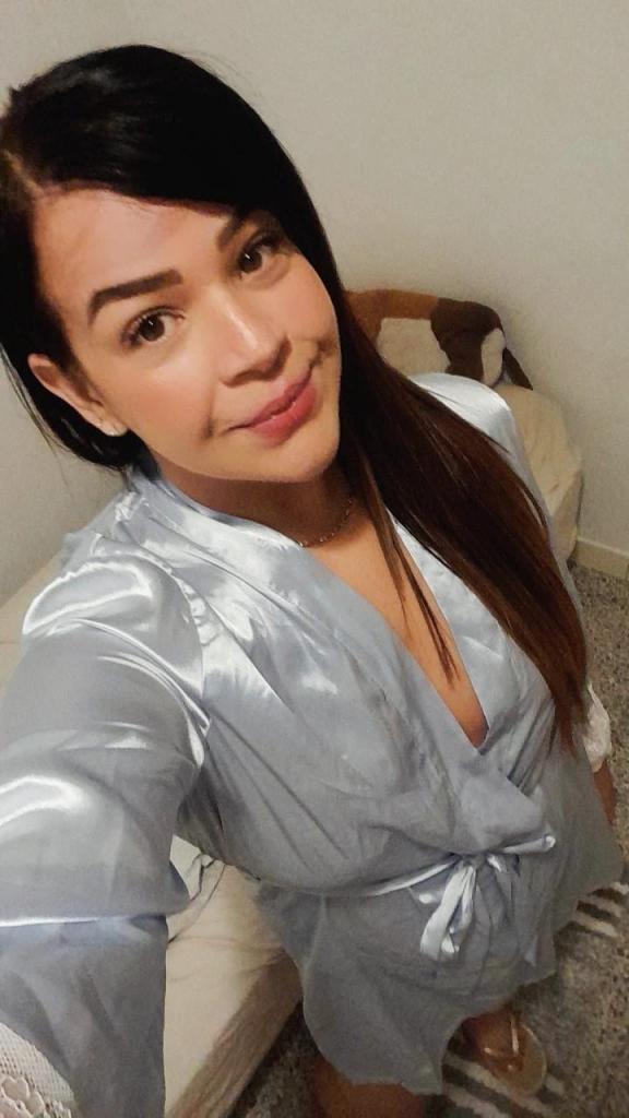 Chica busca chico en Huelva: 
