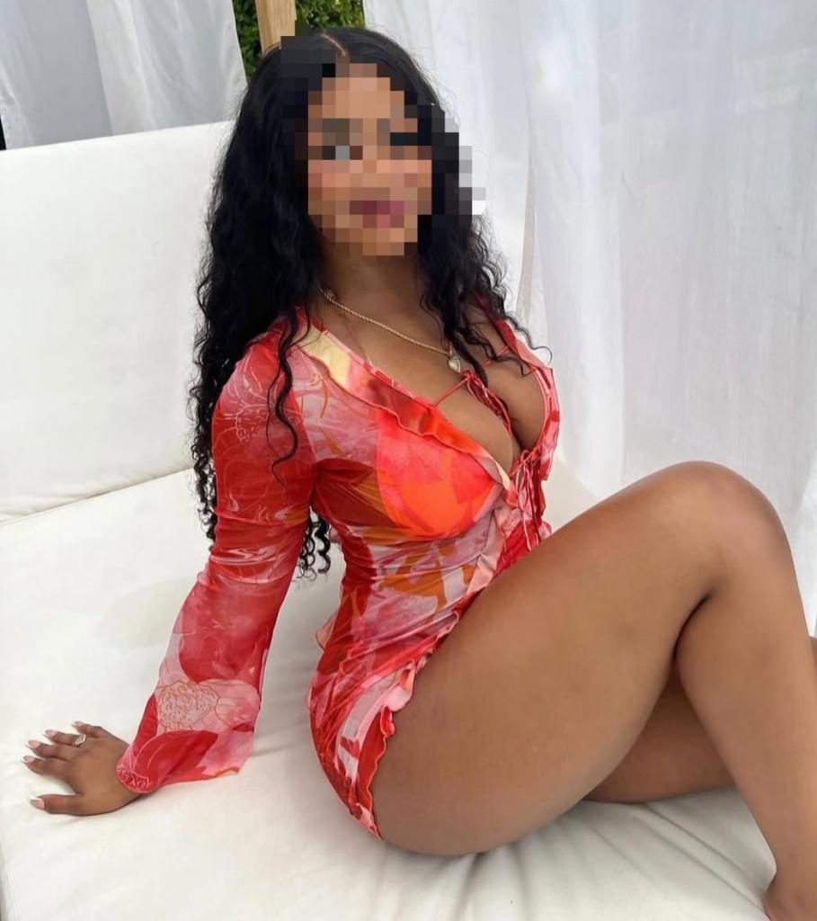 678572107: Chica busca chico en Málaga