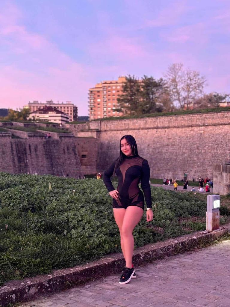 Chica busca chico en Murcia: 