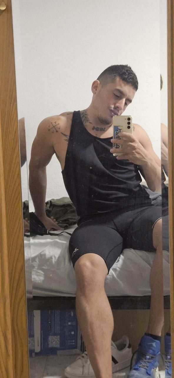 641036818: Chico busca chica en Lugo