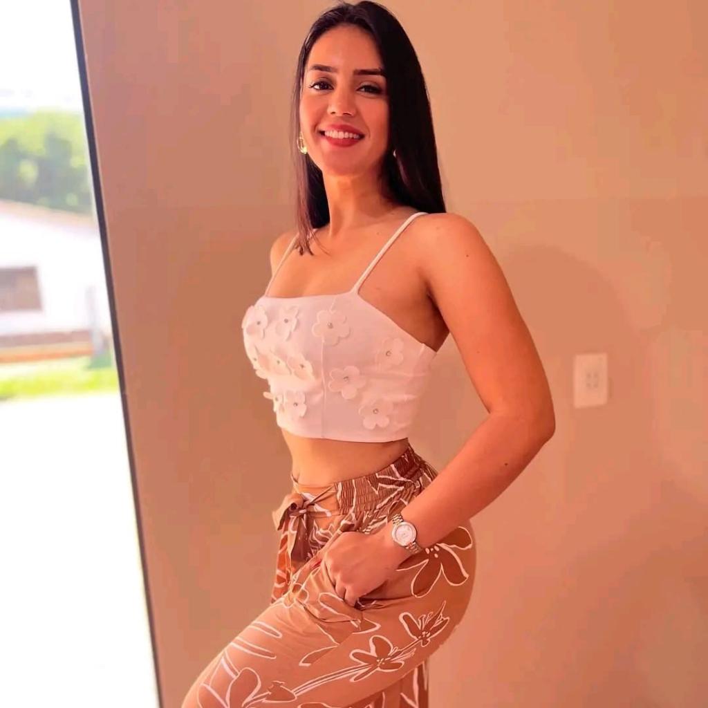 641585040: Chica busca chico en La Coruña