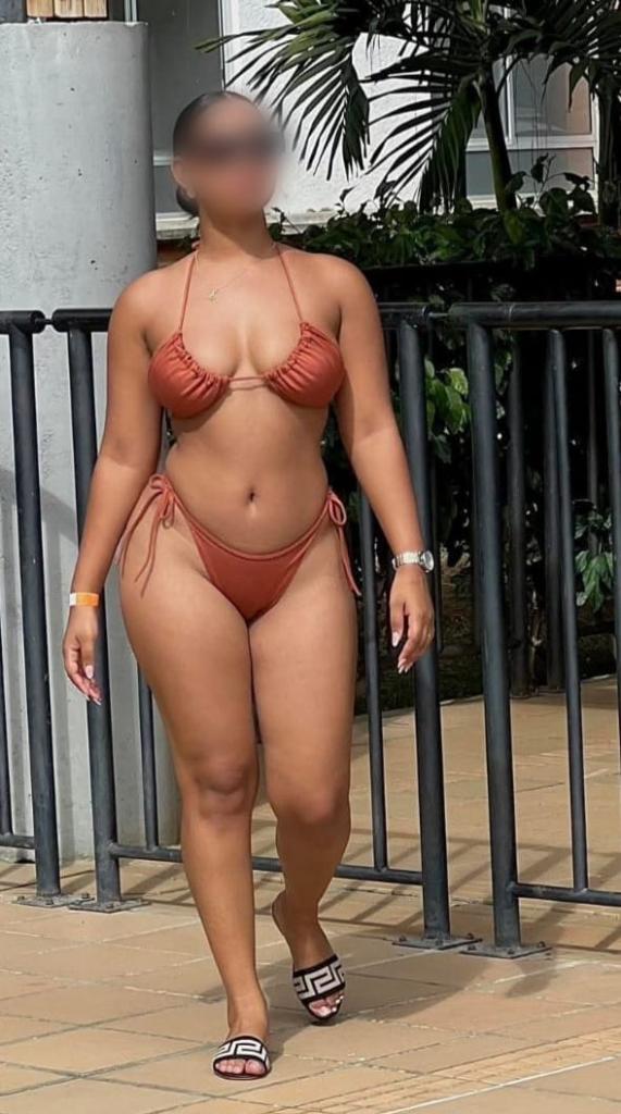 Chica busca chico en Almería: 