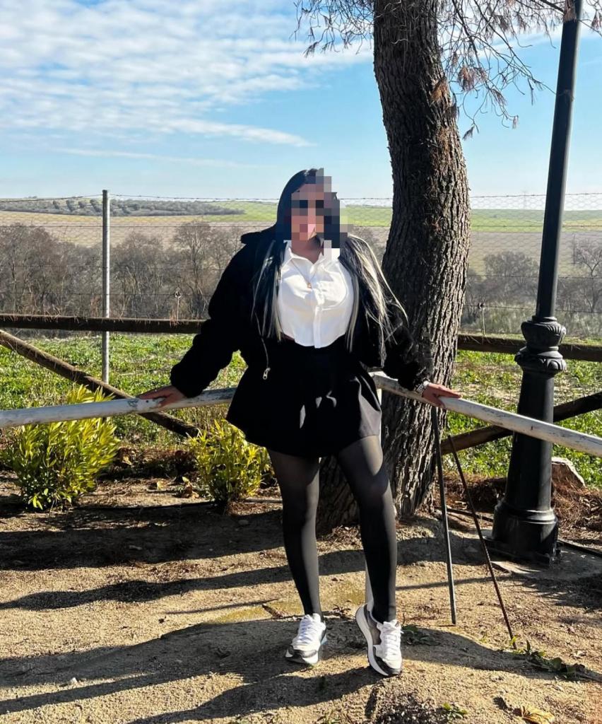 654966336: Chica busca chico en Almería