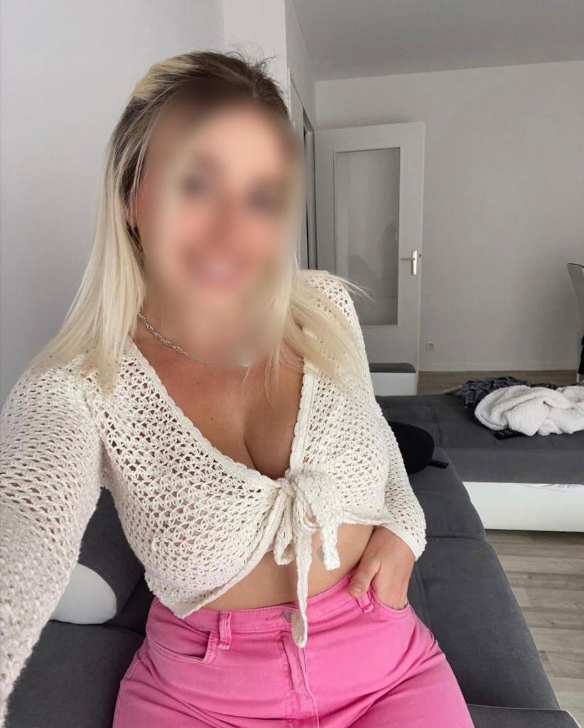 613800639: Chica busca chico en Lugo