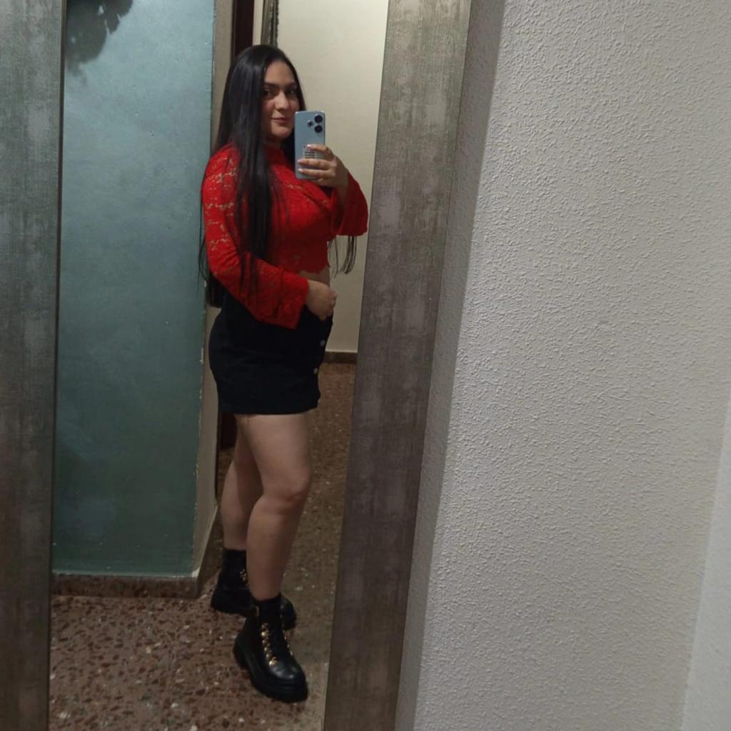Chica busca chico en Cantabria: Chica busca chico