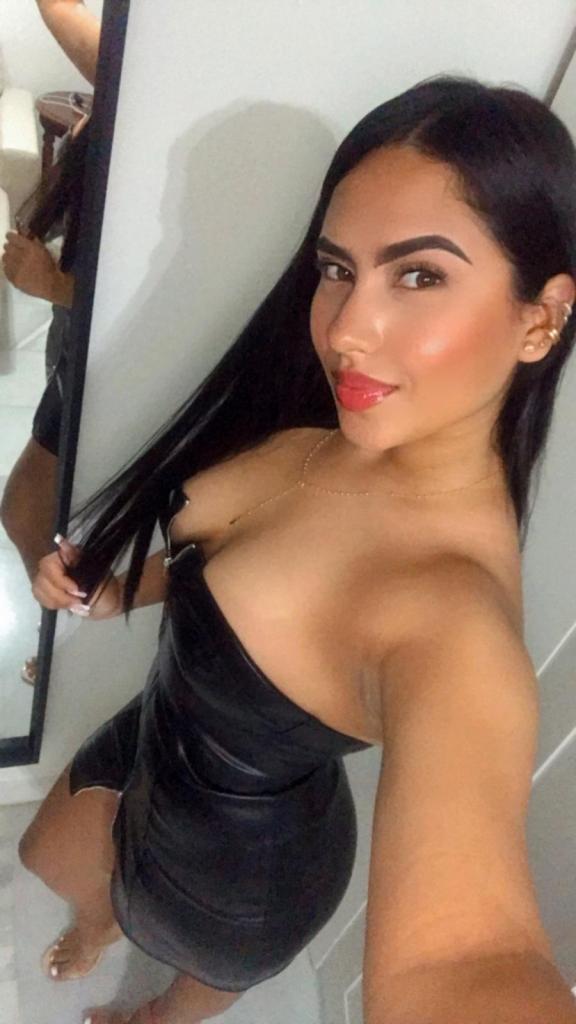Chica busca chico en Alicante: Chica busca chico