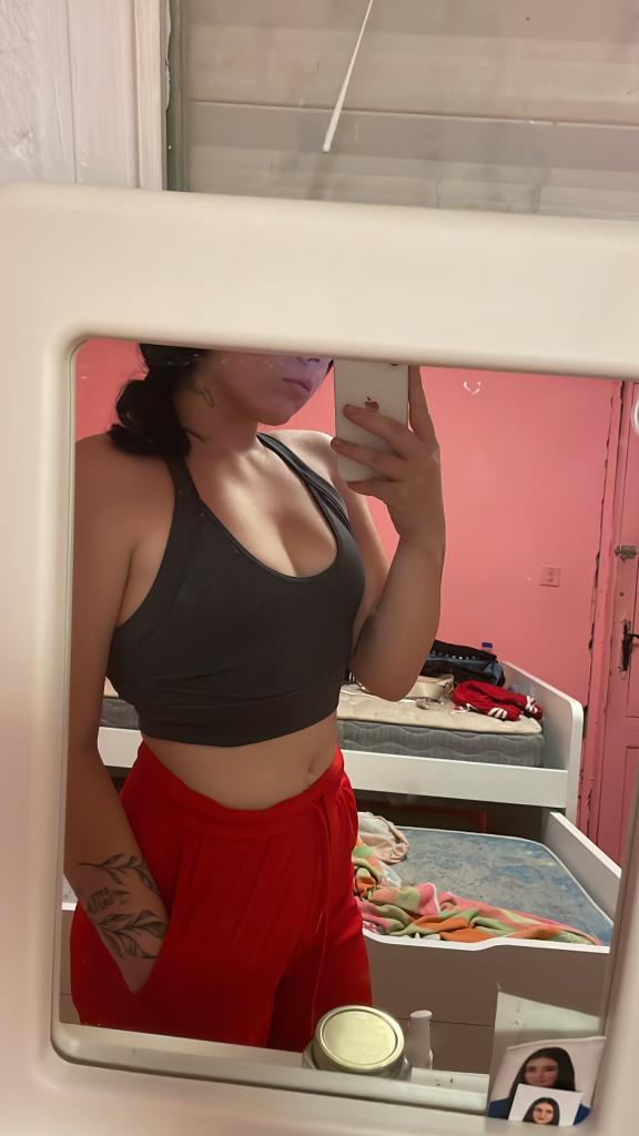 642338446: Chica busca chico en Málaga