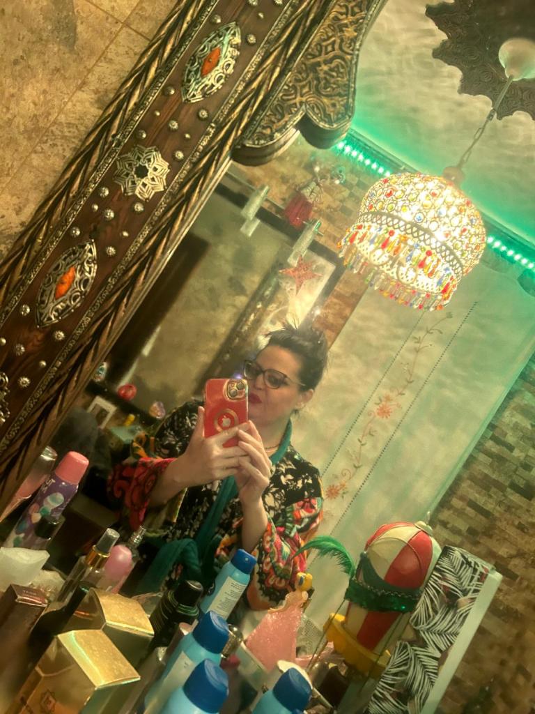 644535688: Chica busca chico en Sevilla