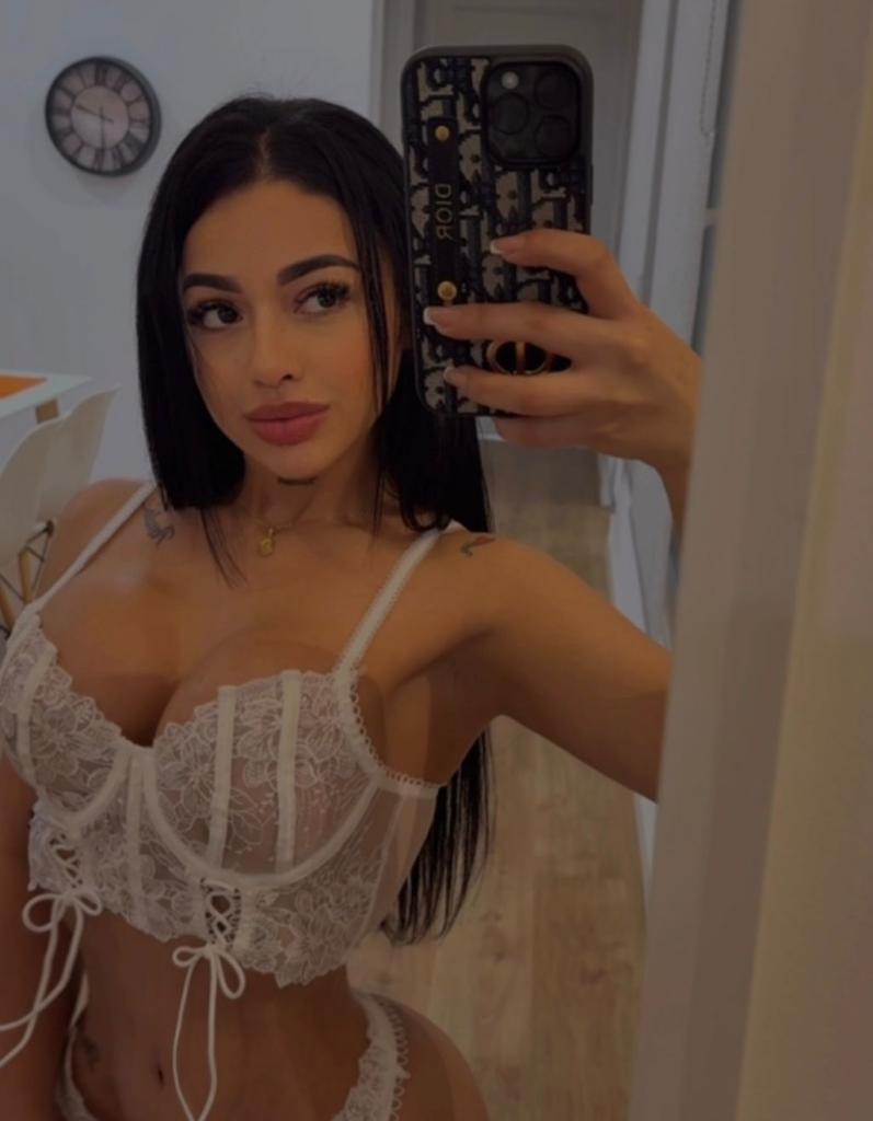 Chica busca chico en Cádiz: 