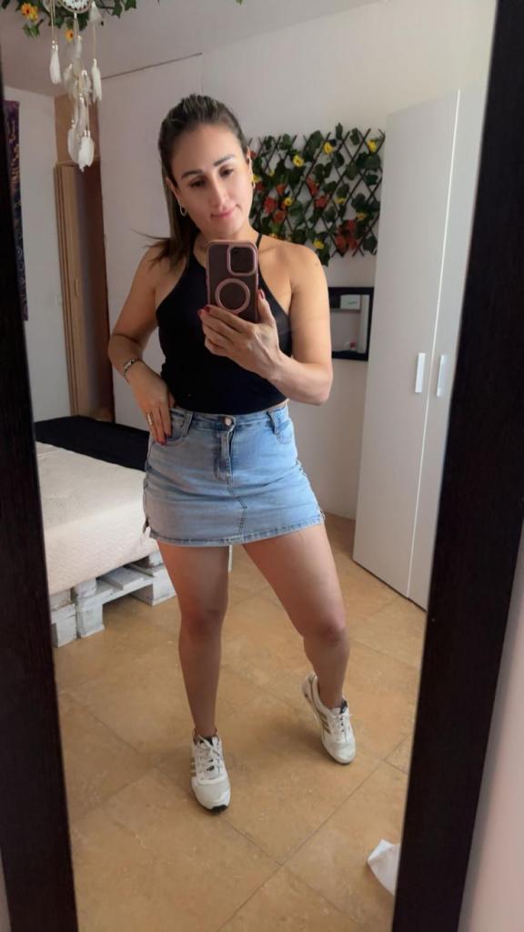 Chica busca chico en Almería: 