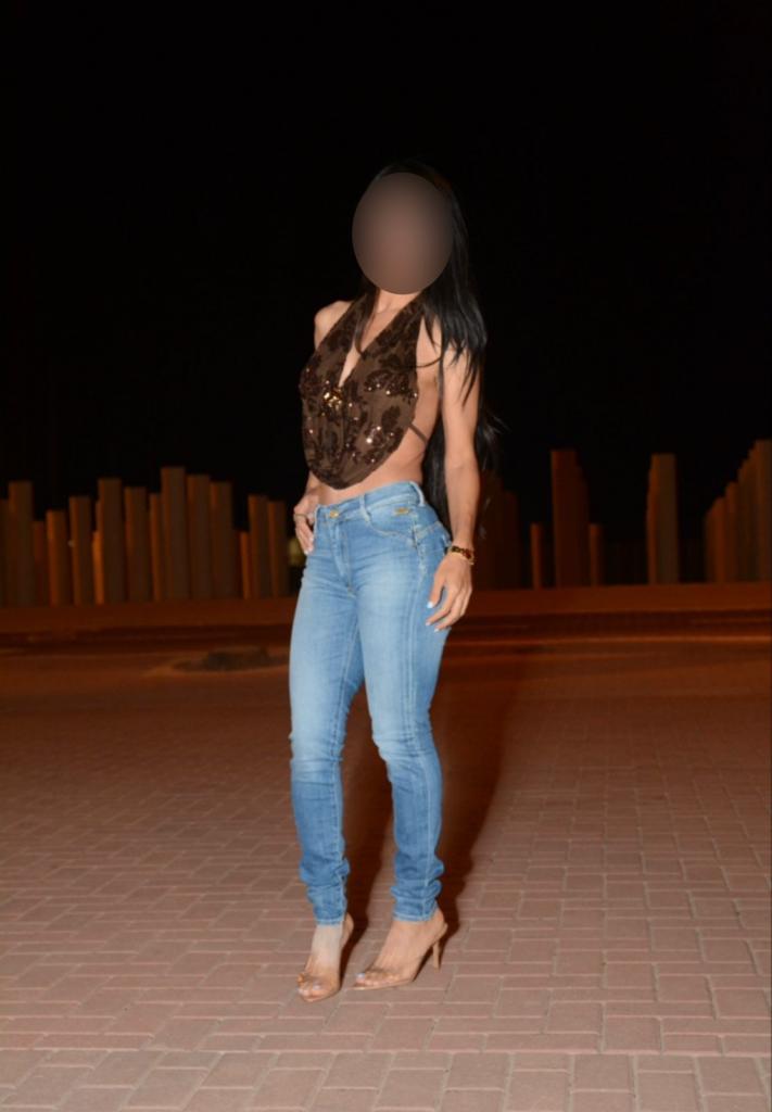 Chica busca chico en Almería: 
