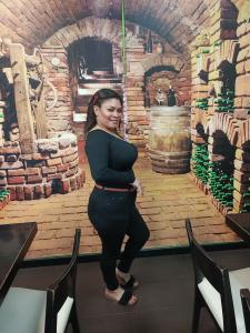 664061488: Chica busca chico en Pontevedra