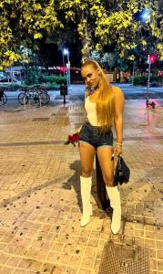 611894945: Chica busca chico en Orense