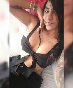 643740405: Chica busca chico en Almería