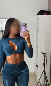 613960349: Chica busca chico en Cádiz