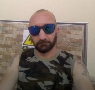 697985163: Chico busca chica en Murcia