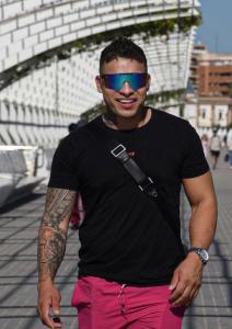 663572995: Chico busca chica en Valencia