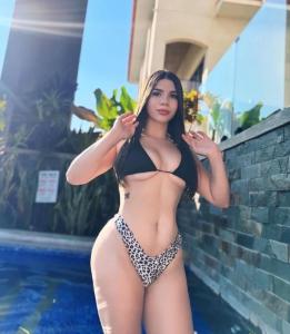 647786379: Chica busca chico en Tarragona