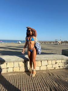 633376860: Chica busca chico en Ibiza