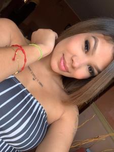 632957150: Chica busca chico en Pontevedra