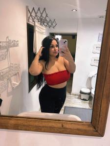 684708461: Chica busca chico en Málaga