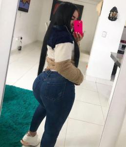 643550824: Chica busca chico en Huesca