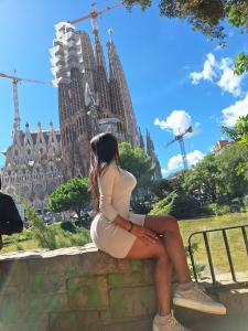 633681329: Chica busca chico en Barcelona