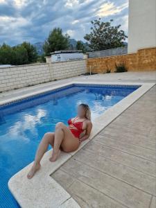 672561686: Chica busca chico en Almería