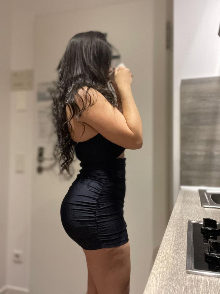 Chica busca chico en Almería: 