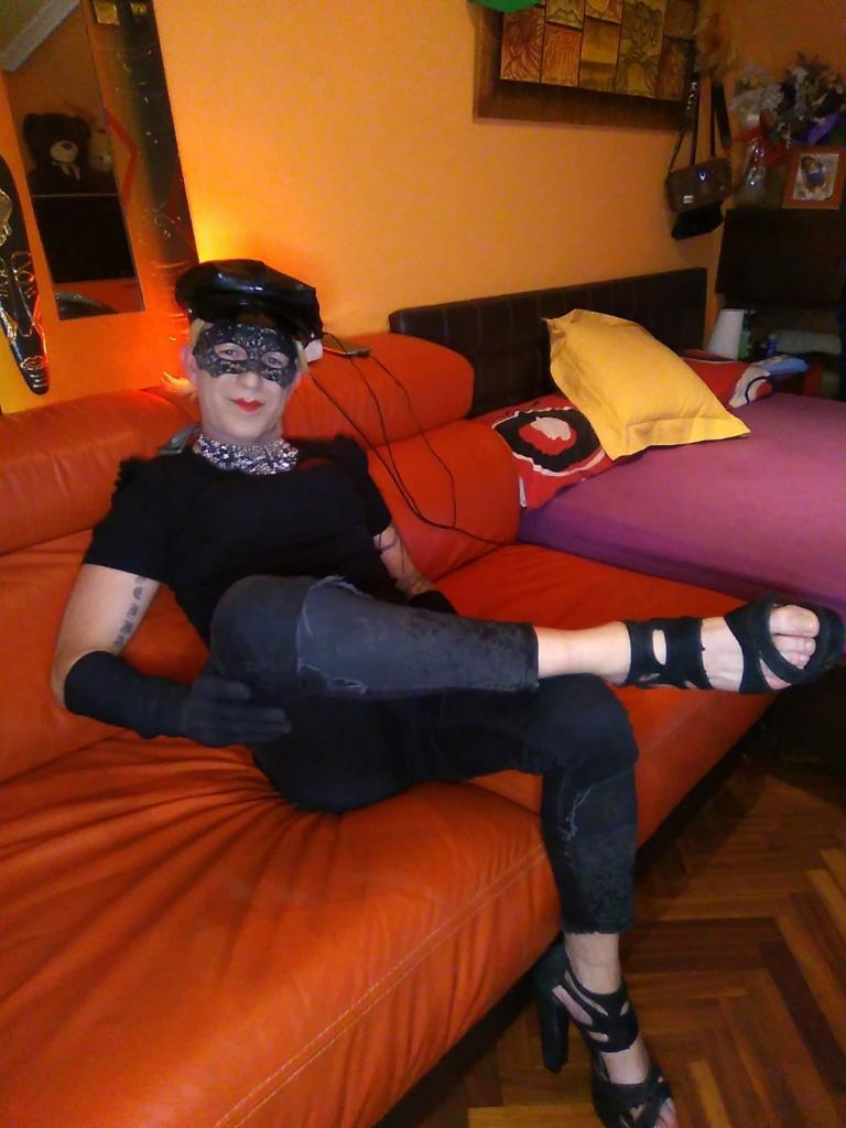 Chica busca chico en Lugo: 