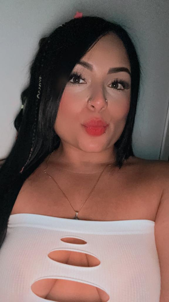 Chica busca chico en Cádiz: 