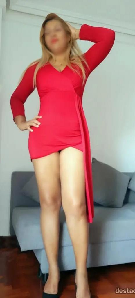 613407780: Chica busca chico en La Coruña