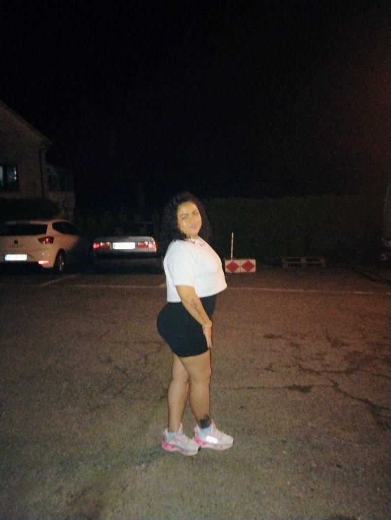 614672283: Chica busca chico en Cádiz