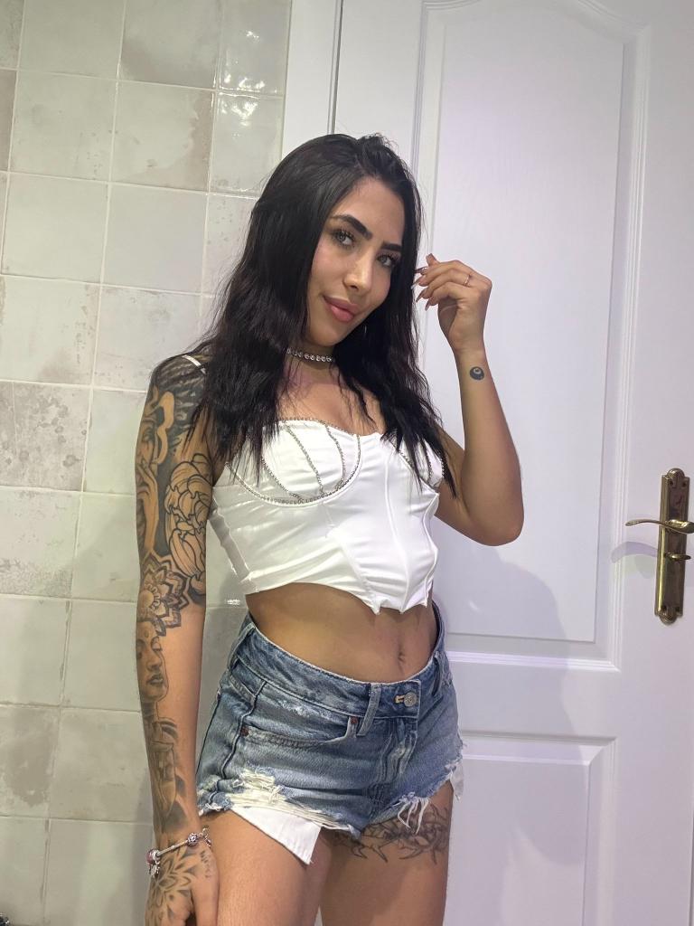 Chica busca chico en Málaga: Chica busca chico