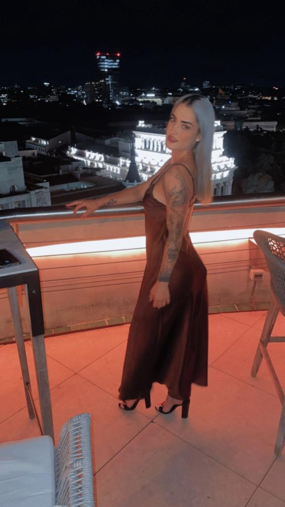 Chica busca chico en Almería: 