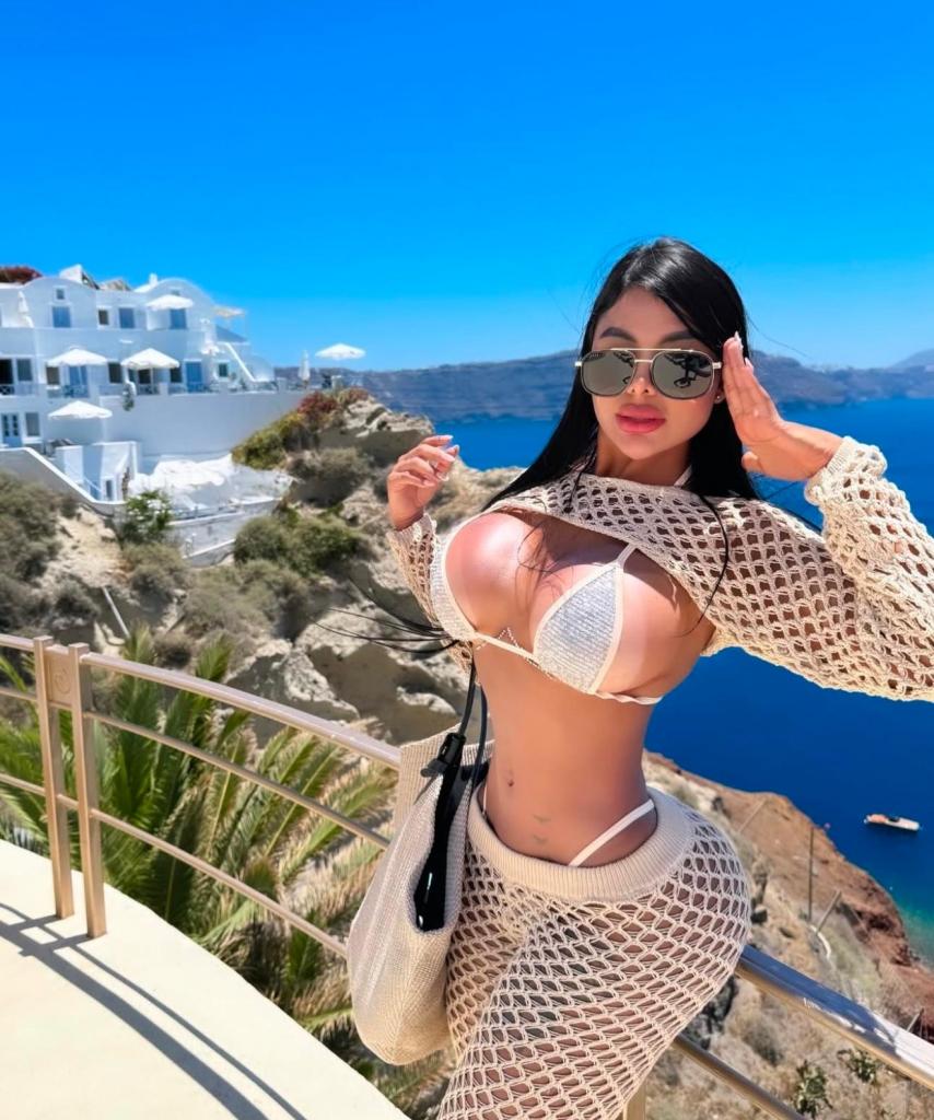 Chica busca chico en Alicante: Chica busca chico
