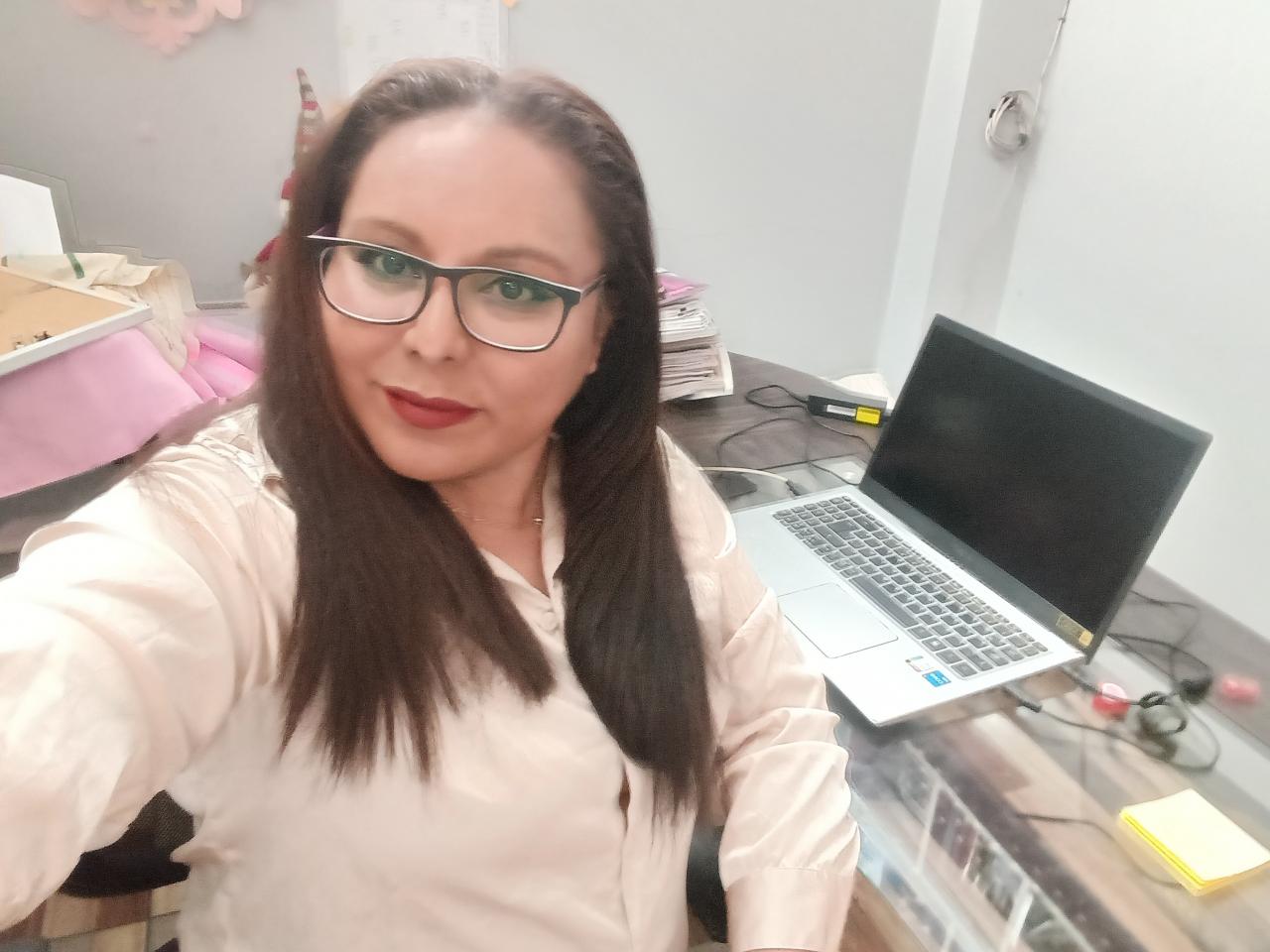 672578416: Chica busca chico en Zaragoza
