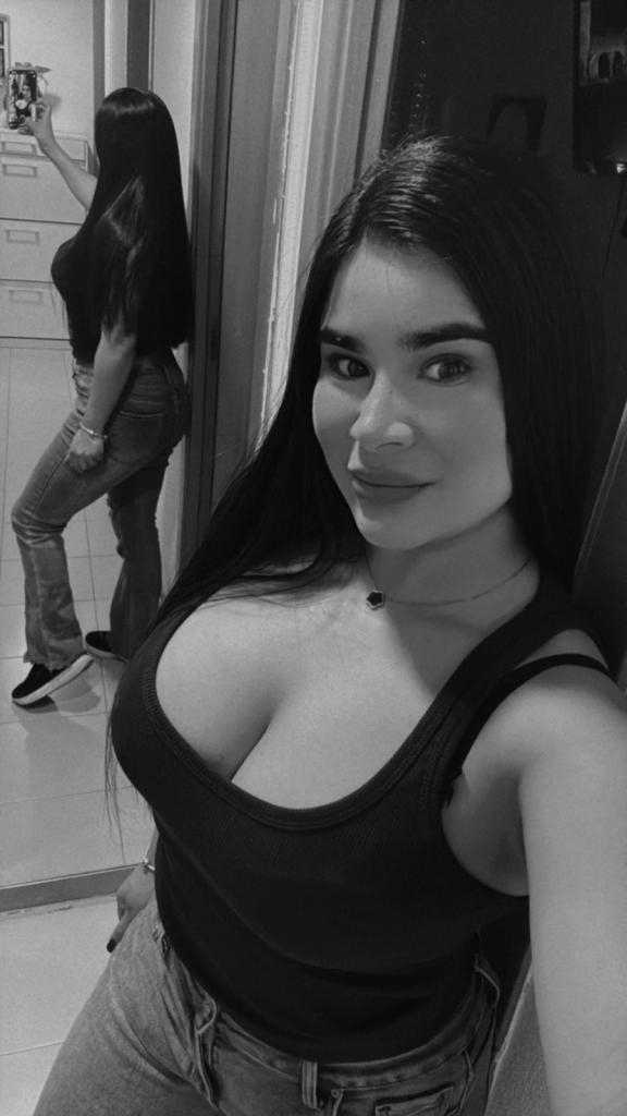 Chica busca chico en Almería: 