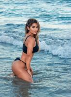 657684593: Chica busca chico en Ibiza